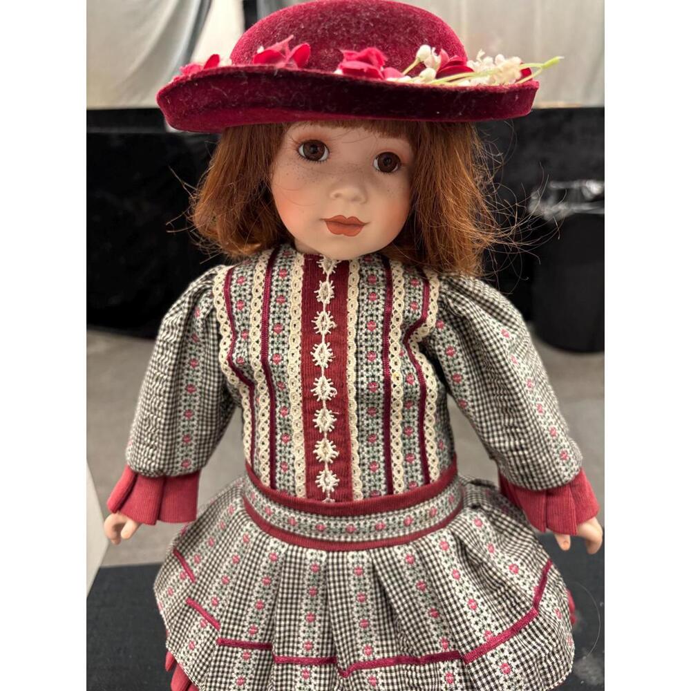 Megan Coca Cola Franklin Mint Doll Limited Edition 19” VGC